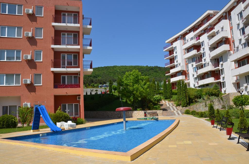 Single Private Apartments In Marina View Fort Beach Sveti Vlas Buitenkant foto