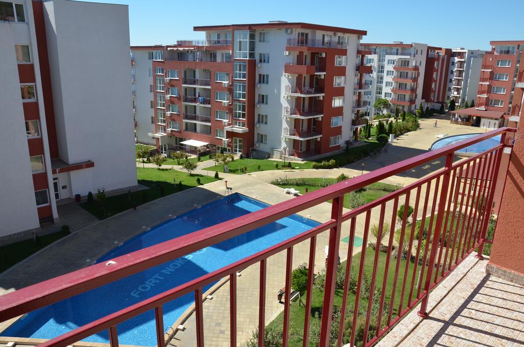 Single Private Apartments In Marina View Fort Beach Sveti Vlas Buitenkant foto