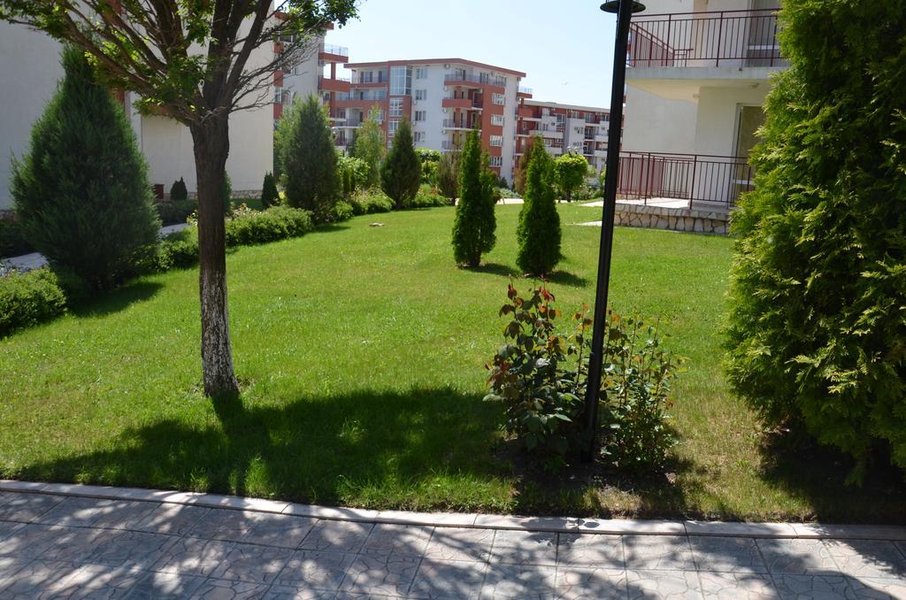 Single Private Apartments In Marina View Fort Beach Sveti Vlas Buitenkant foto