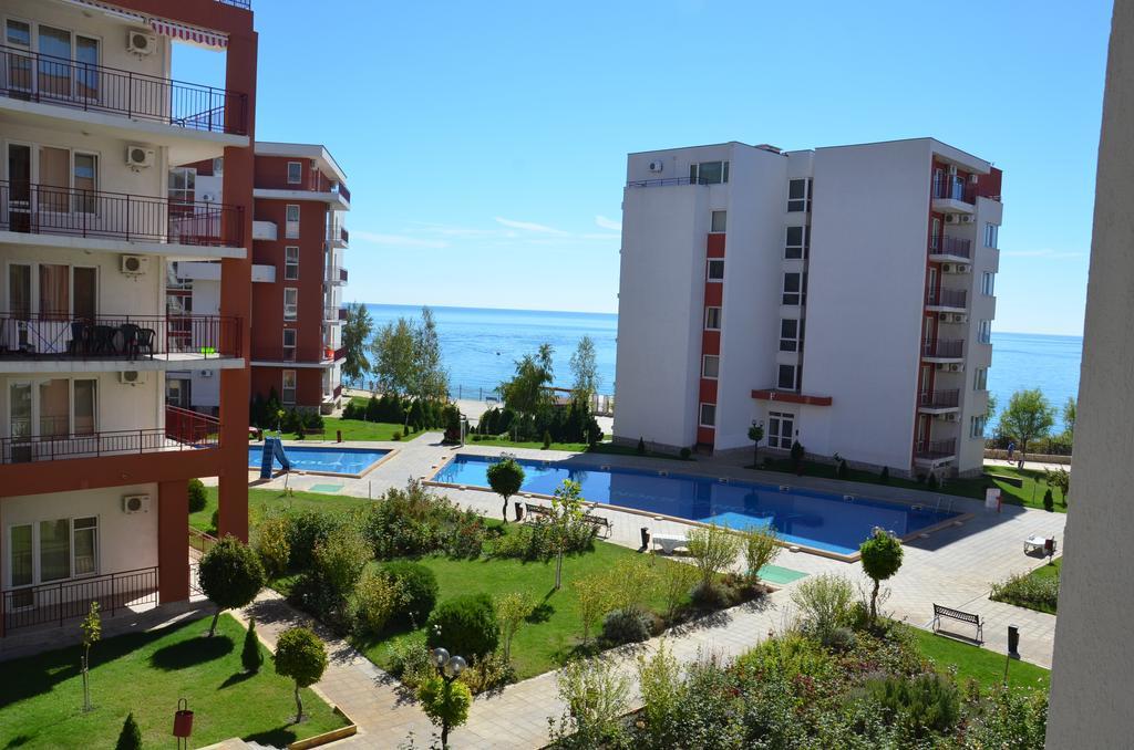 Single Private Apartments In Marina View Fort Beach Sveti Vlas Buitenkant foto