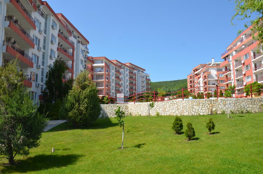 Single Private Apartments In Marina View Fort Beach Sveti Vlas Buitenkant foto