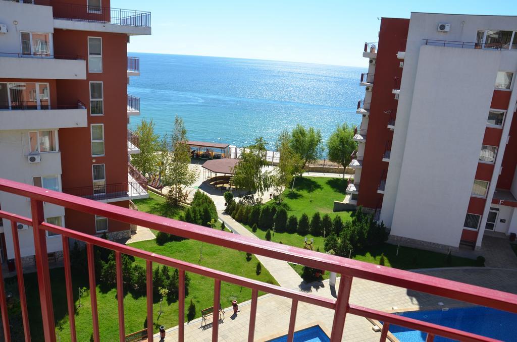 Single Private Apartments In Marina View Fort Beach Sveti Vlas Buitenkant foto