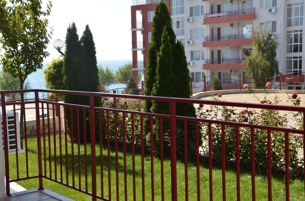 Single Private Apartments In Marina View Fort Beach Sveti Vlas Buitenkant foto