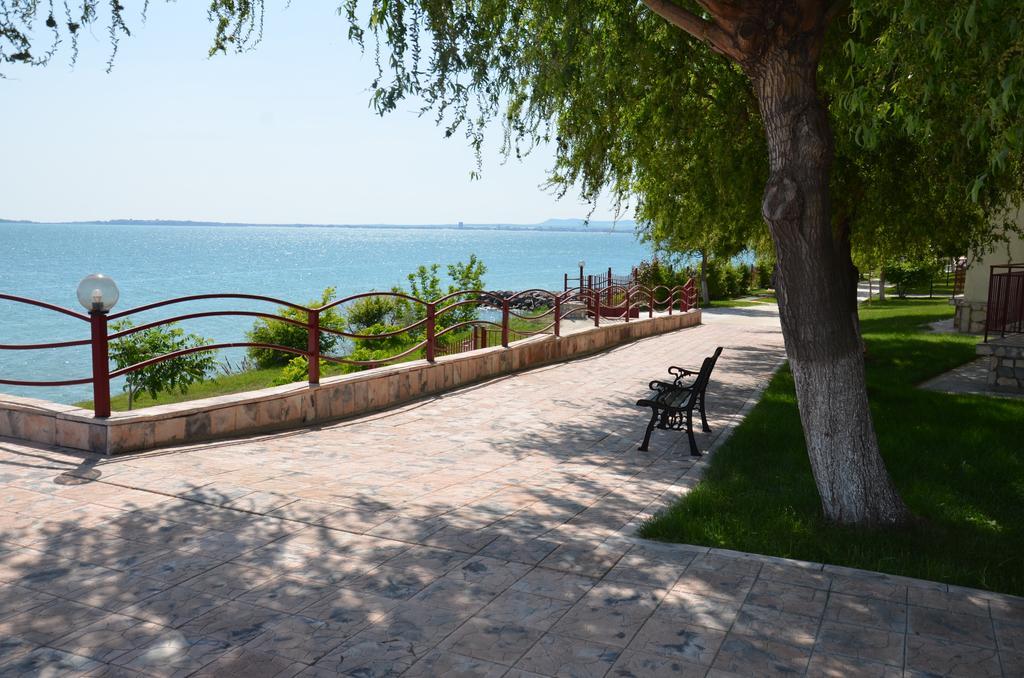 Single Private Apartments In Marina View Fort Beach Sveti Vlas Buitenkant foto