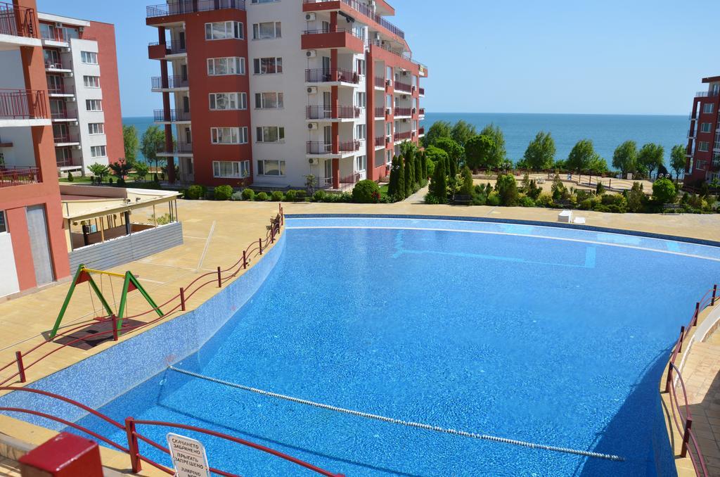 Single Private Apartments In Marina View Fort Beach Sveti Vlas Buitenkant foto