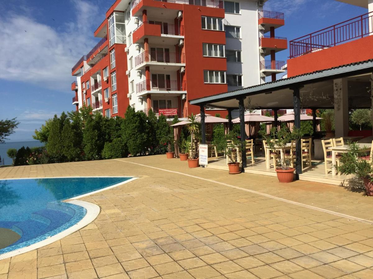 Single Private Apartments In Marina View Fort Beach Sveti Vlas Buitenkant foto